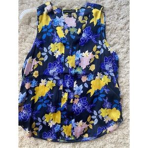 Banana Republic sleeveless blouse - XS